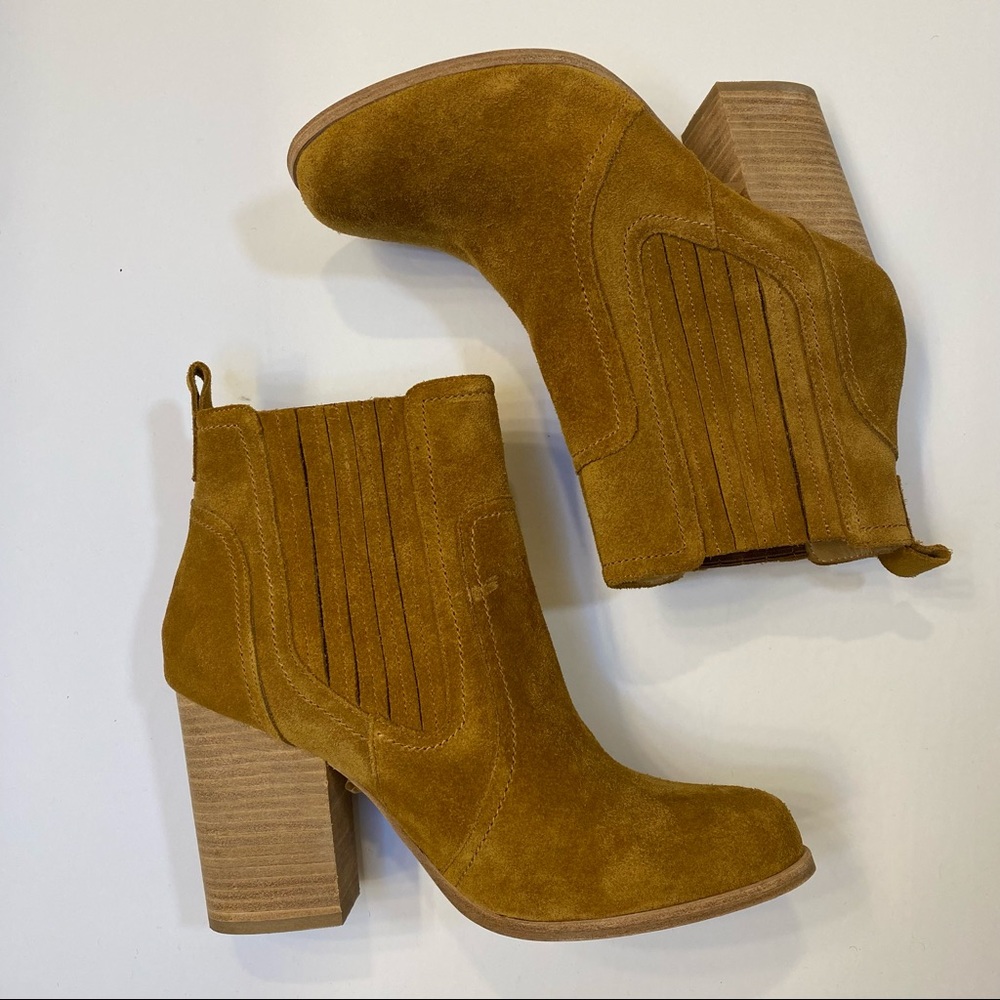 Anthropologie Bill Blass Women’s Bianca Buckthron leather ankle boots